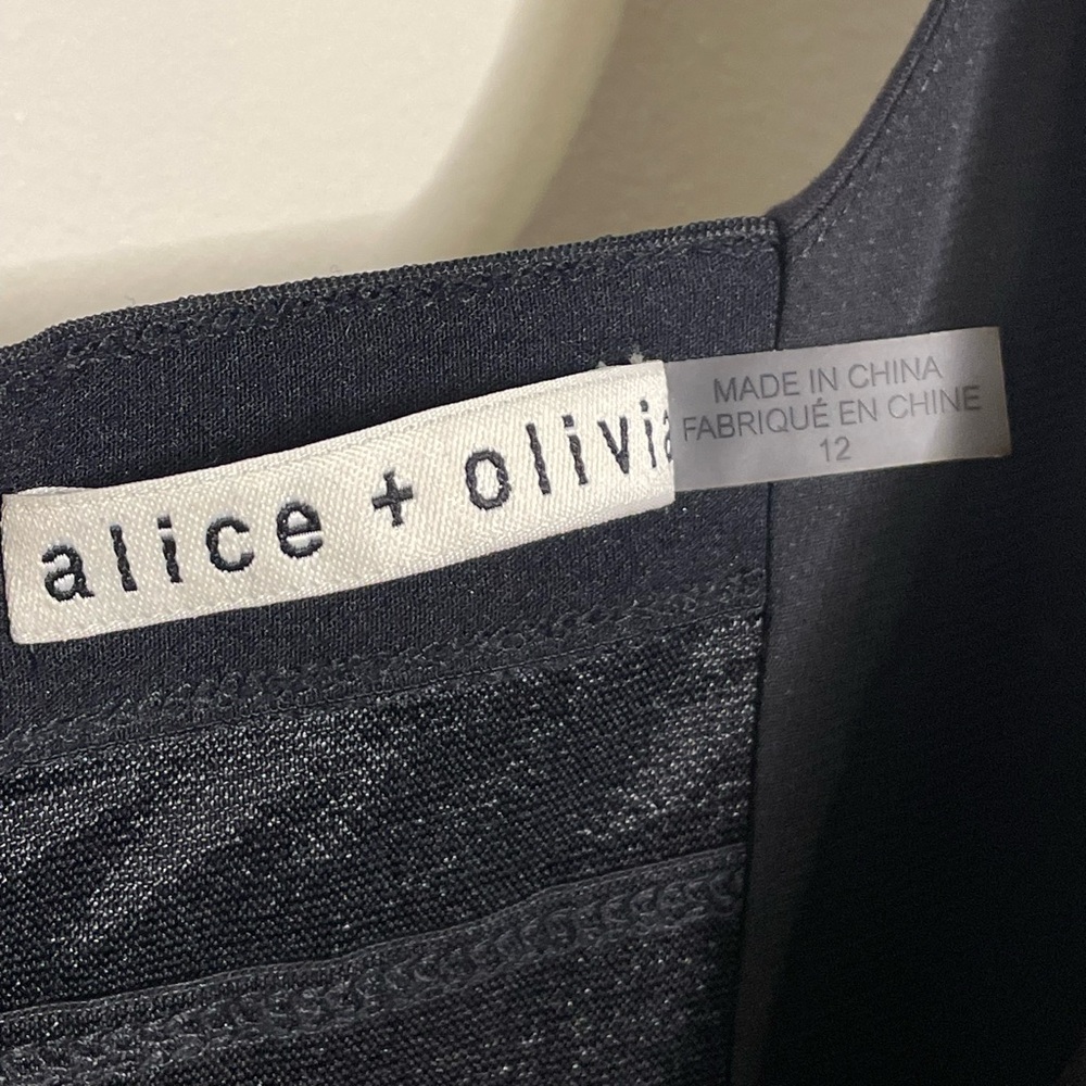 Alice + Olivia Diana Sleeveless Structured Midi Dress - Picture 13 of 14
